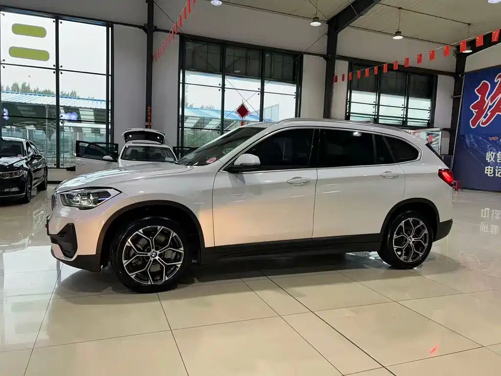 BMW X1 — фото 18