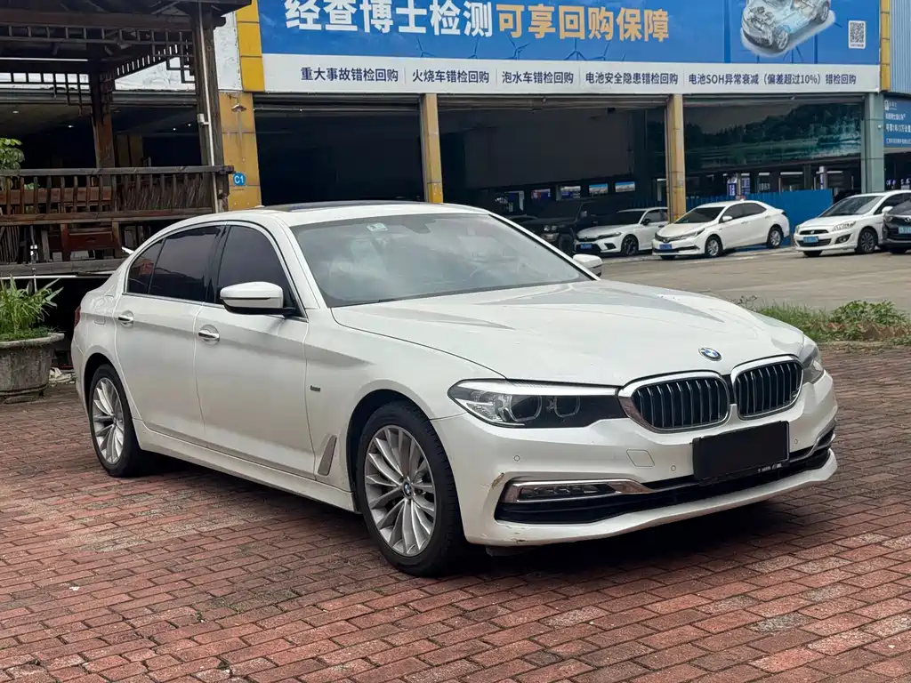 BMW 5 Series — фото 3