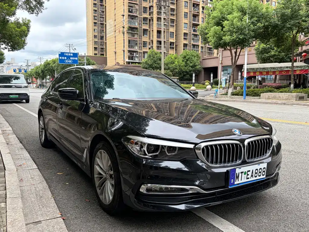 BMW 5 Series — фото 3