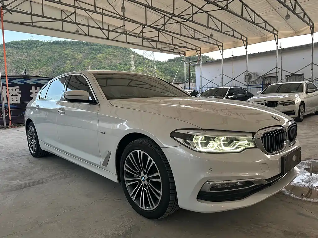 BMW 5 Series — фото 3