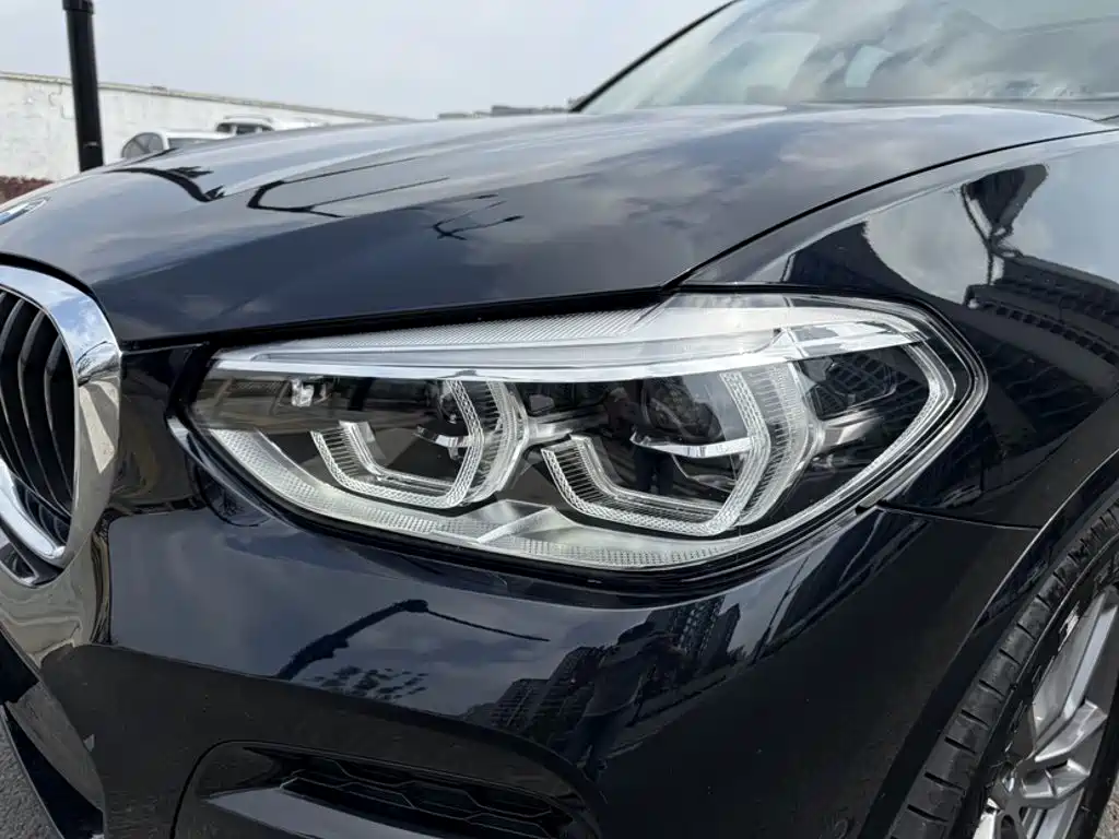BMW X3 — фото 23