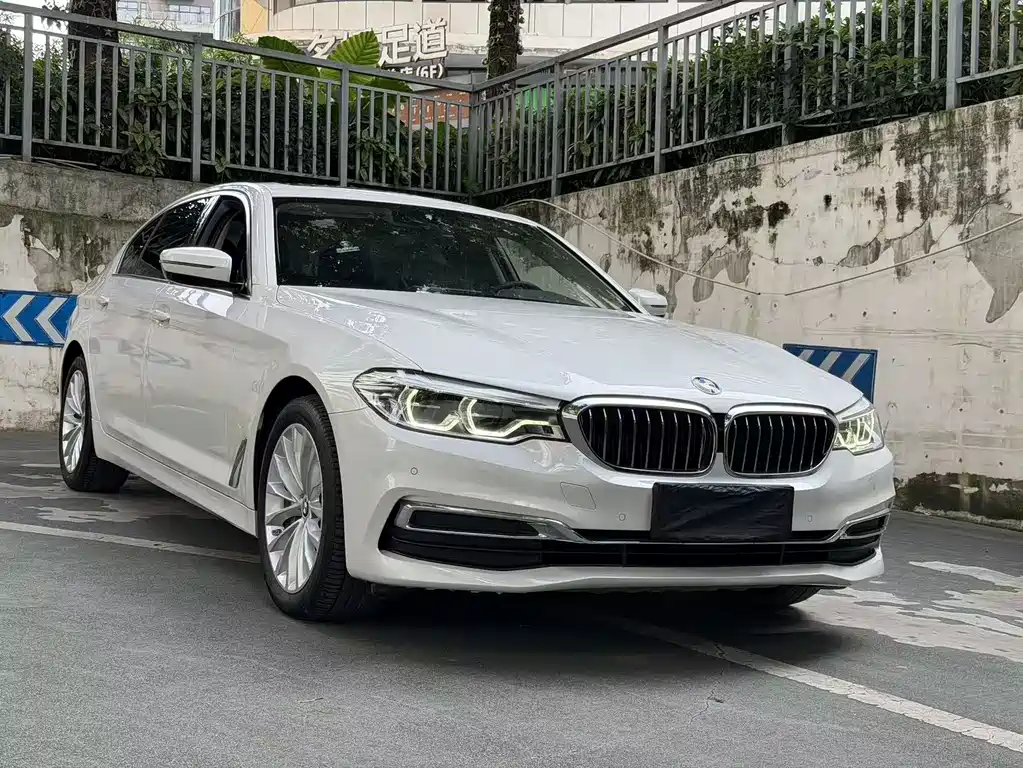 BMW 5 Series — фото 3