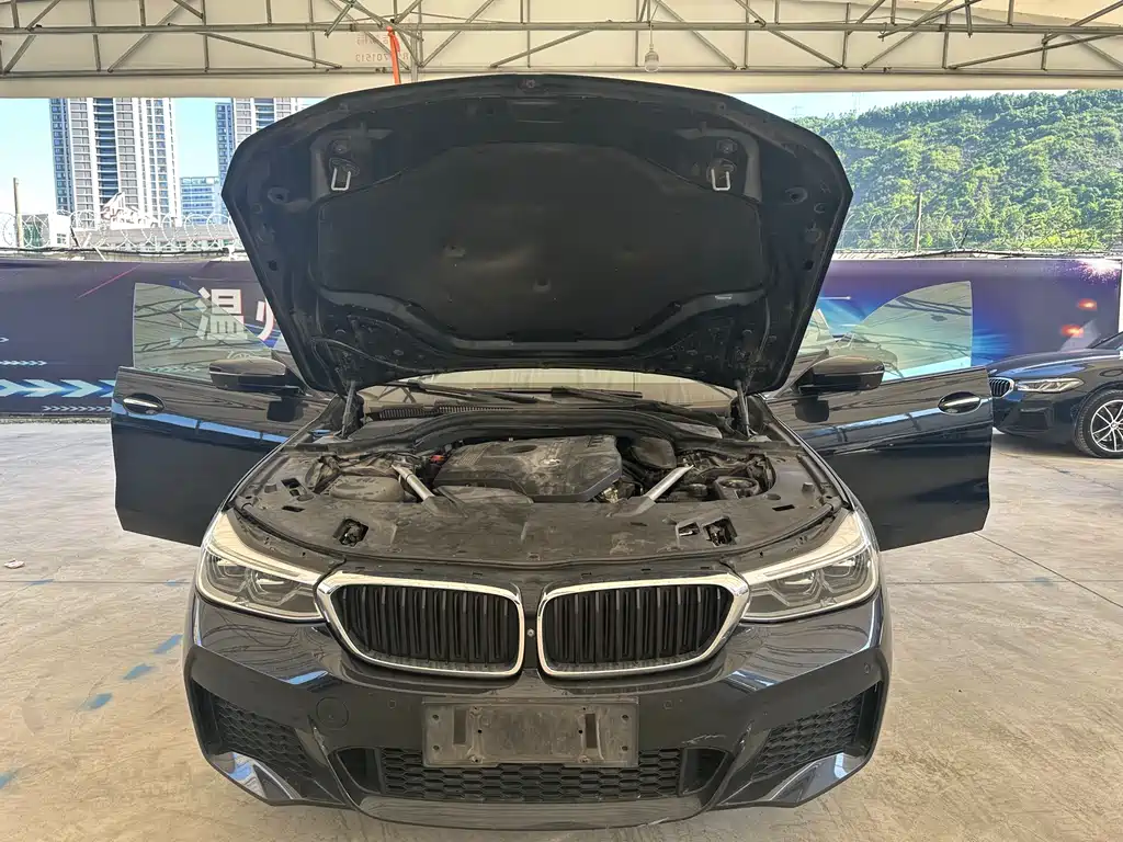 BMW 6 Series GT — фото 10