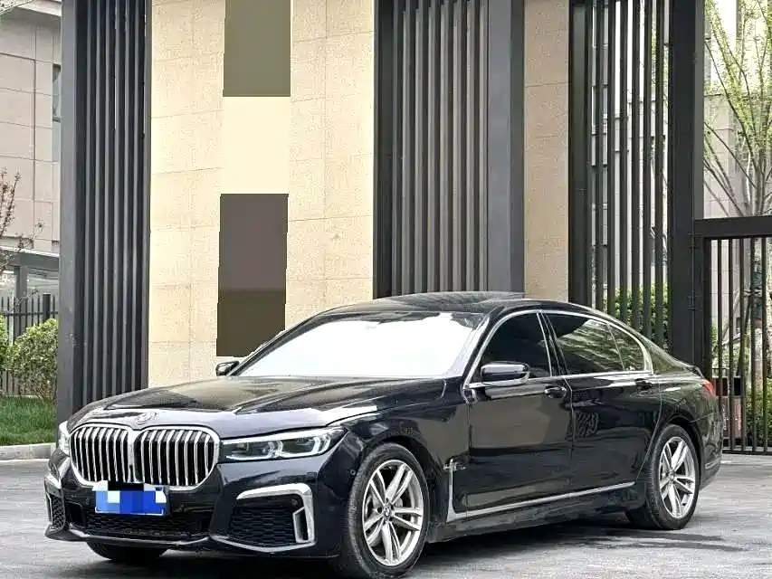BMW 7 Series — фото 3