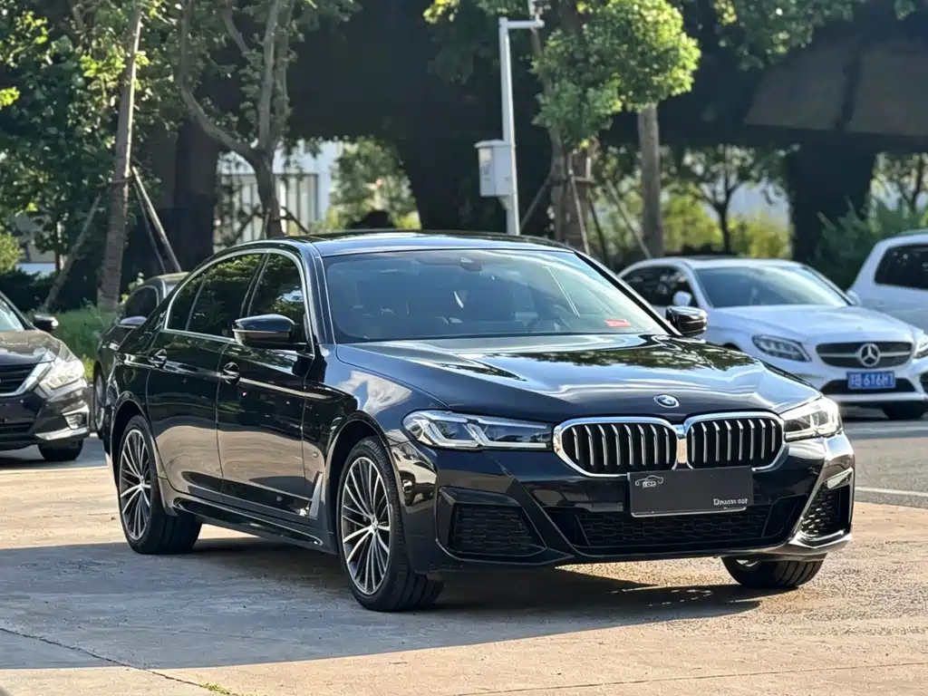 BMW 5 Series — фото 3