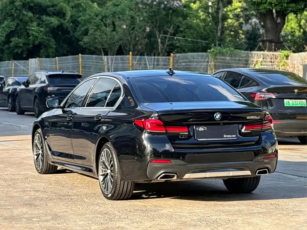 BMW 5 Series — фото 6