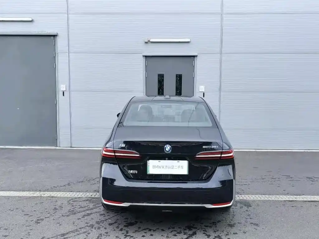 BMW i5 — фото 3