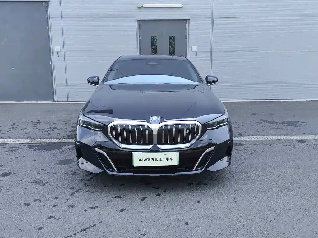 BMW i5 — фото 3