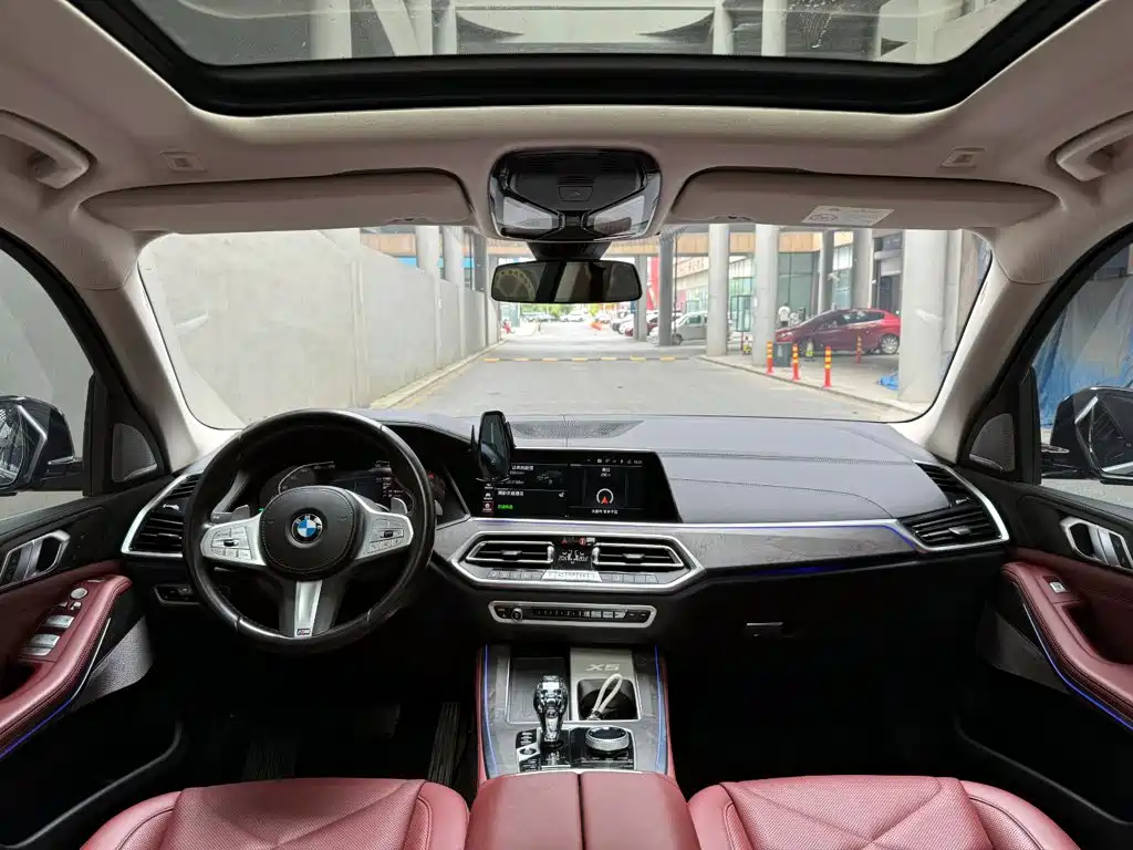 BMW X5 — фото 11