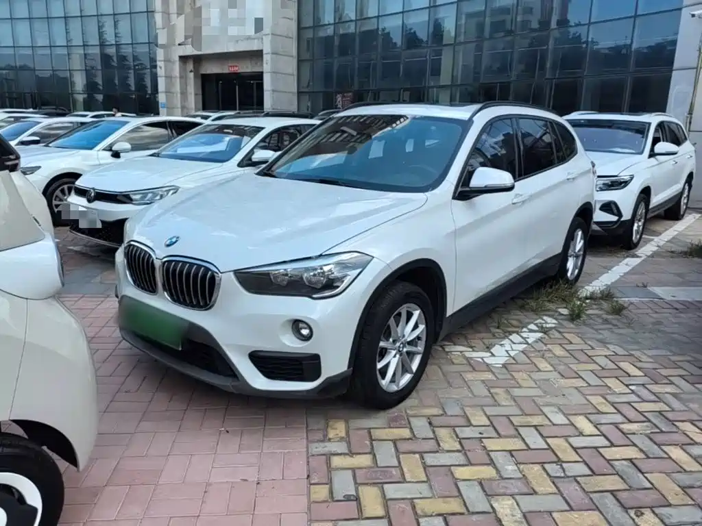 BMW X1 — фото 2