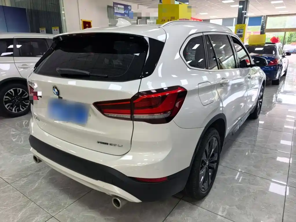 BMW X1 — фото 7