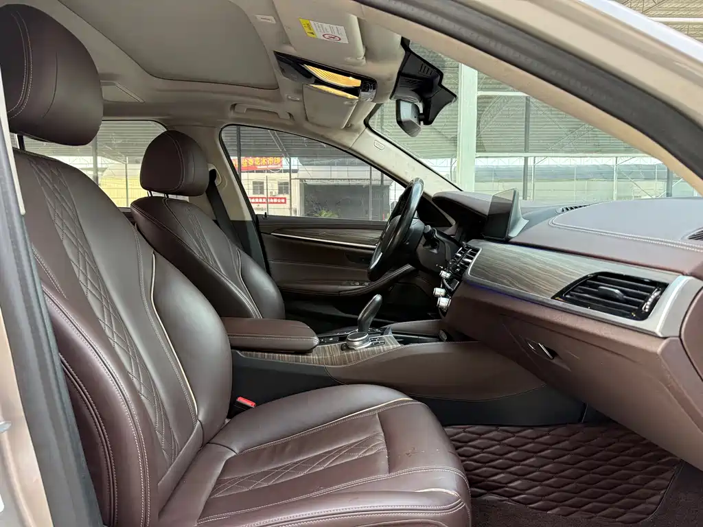 BMW 5 Series New Energy — фото 23