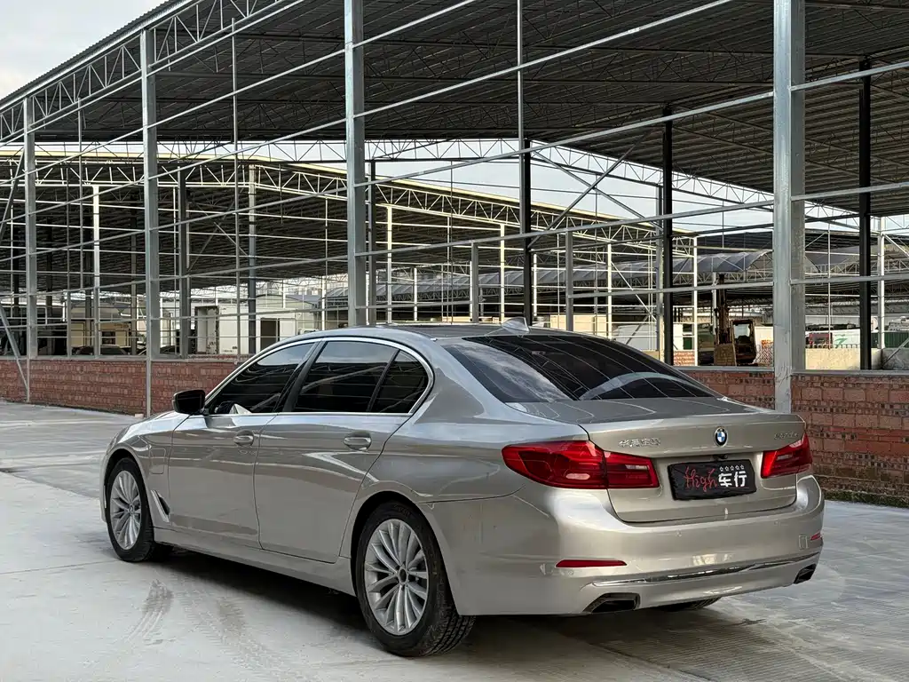 BMW 5 Series New Energy — фото 4
