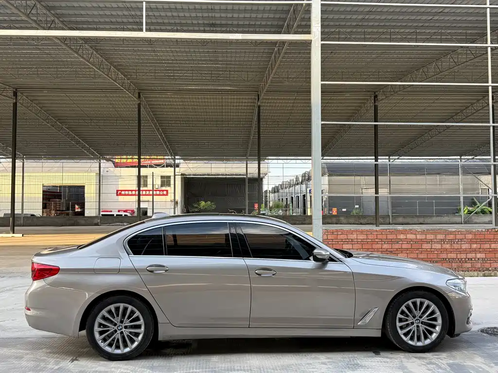 BMW 5 Series New Energy — фото 8