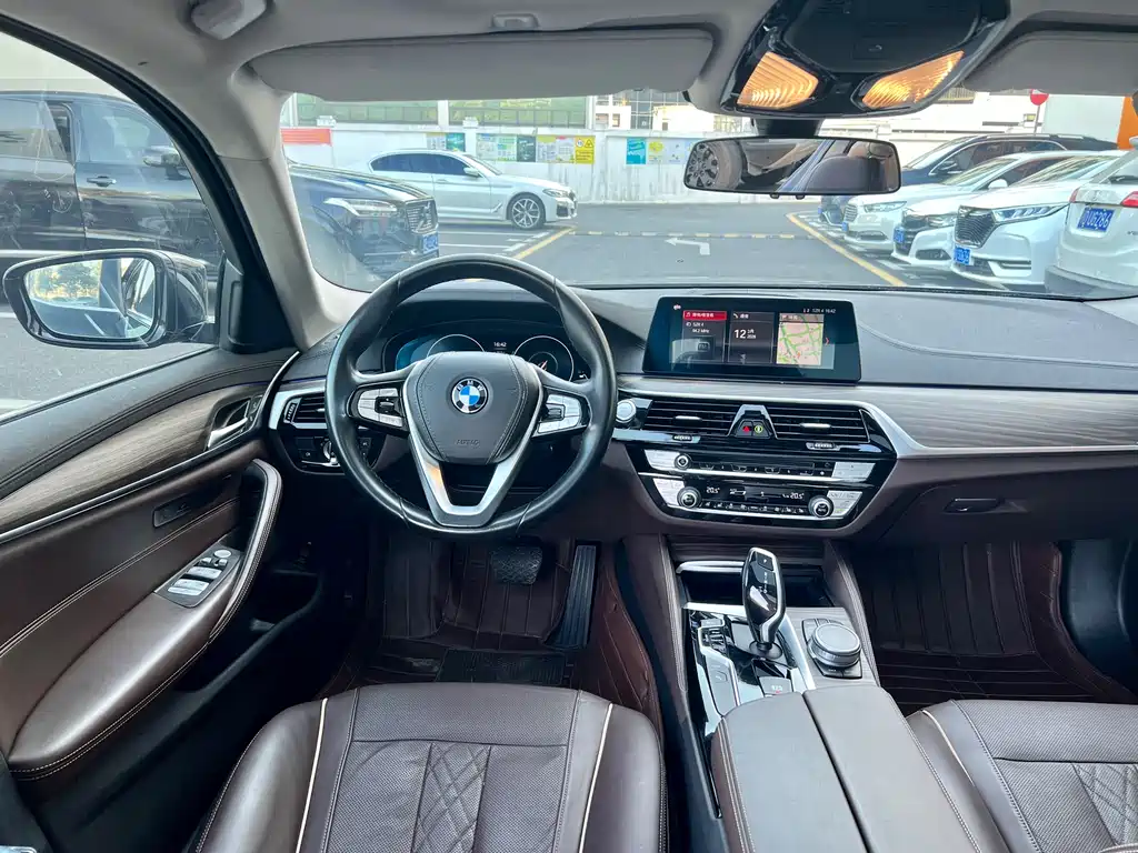 BMW 5 Series New Energy — фото 6