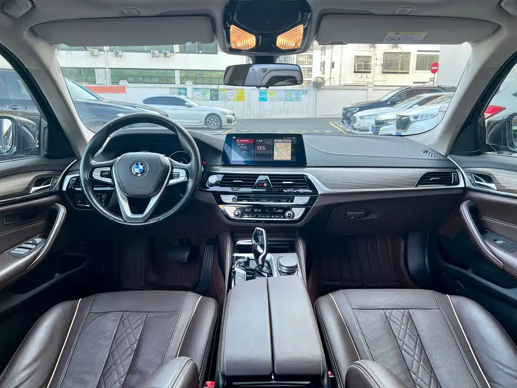 BMW 5 Series New Energy — фото 9
