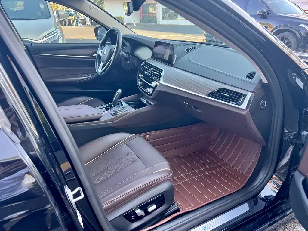 BMW 5 Series New Energy — фото 10
