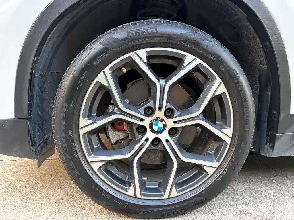 BMW X1 — фото 23