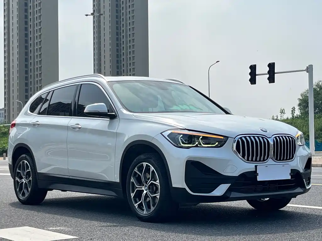 BMW X1 — фото 3