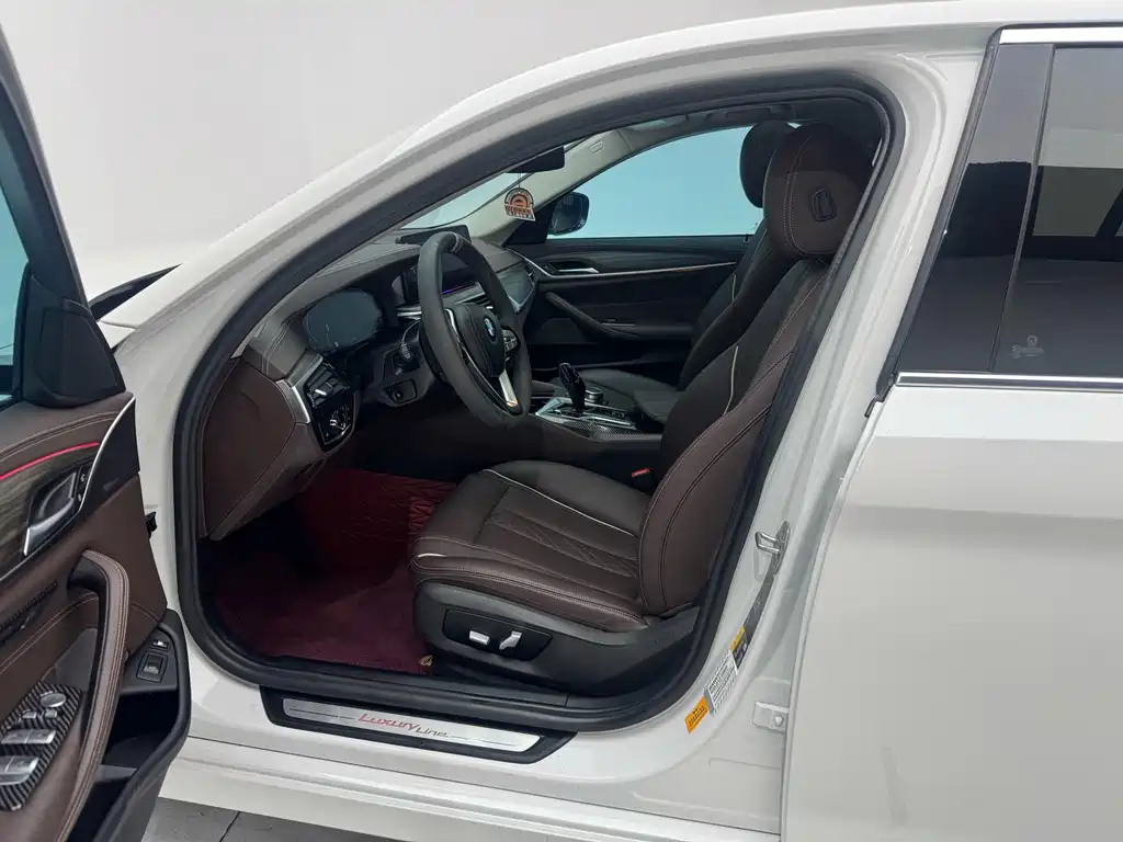 BMW 5 Series New Energy — фото 8