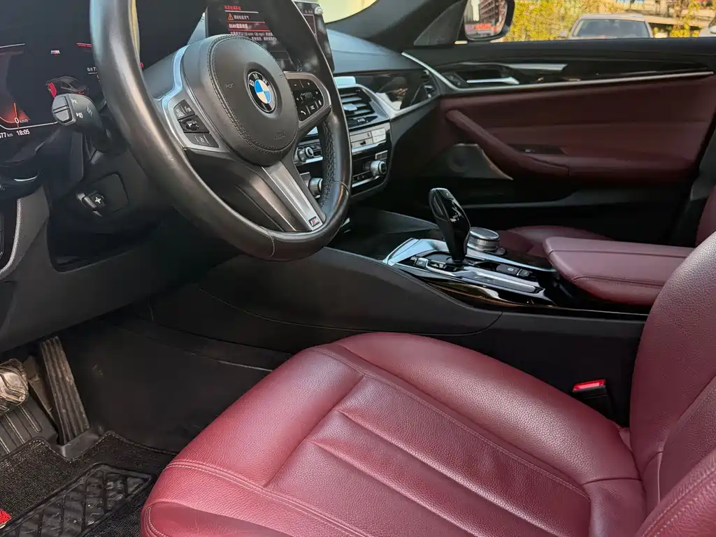 BMW 5 Series — фото 4