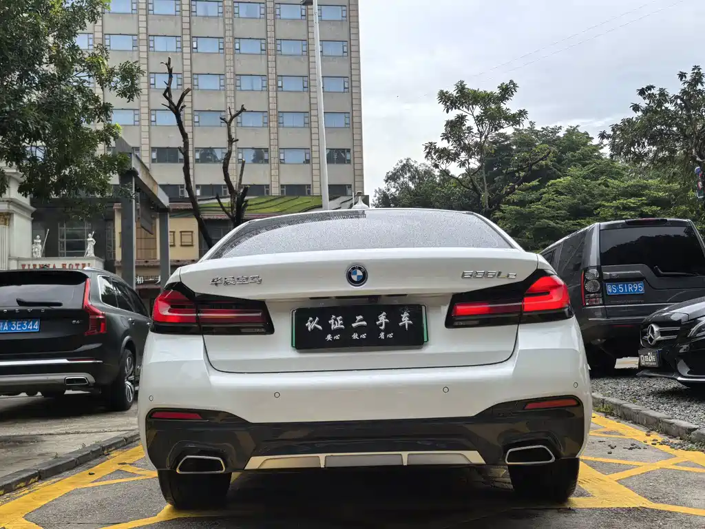 BMW 5 Series New Energy — фото 3