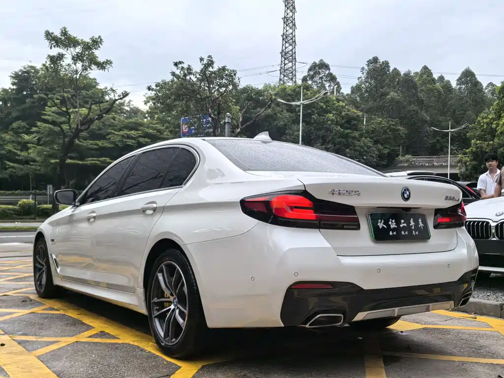 BMW 5 Series New Energy — фото 4