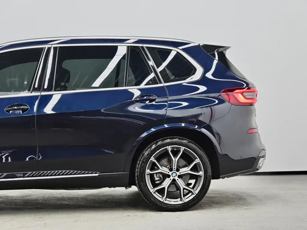 BMW X5 — фото 23
