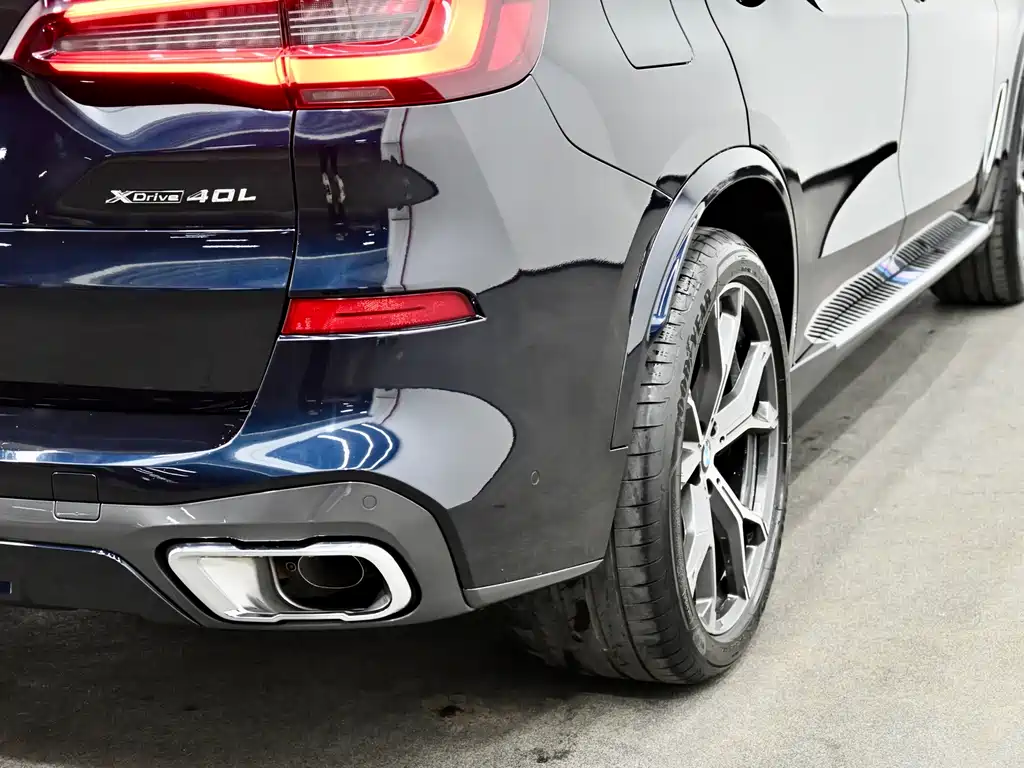 BMW X5 — фото 35