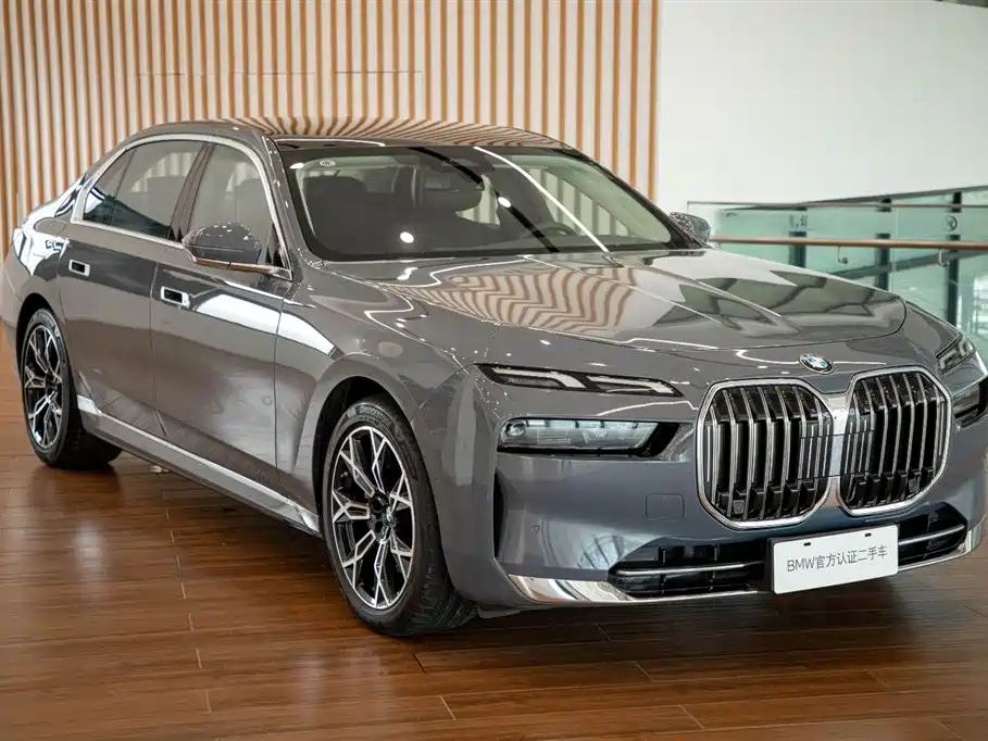 BMW 7 Series — фото 4