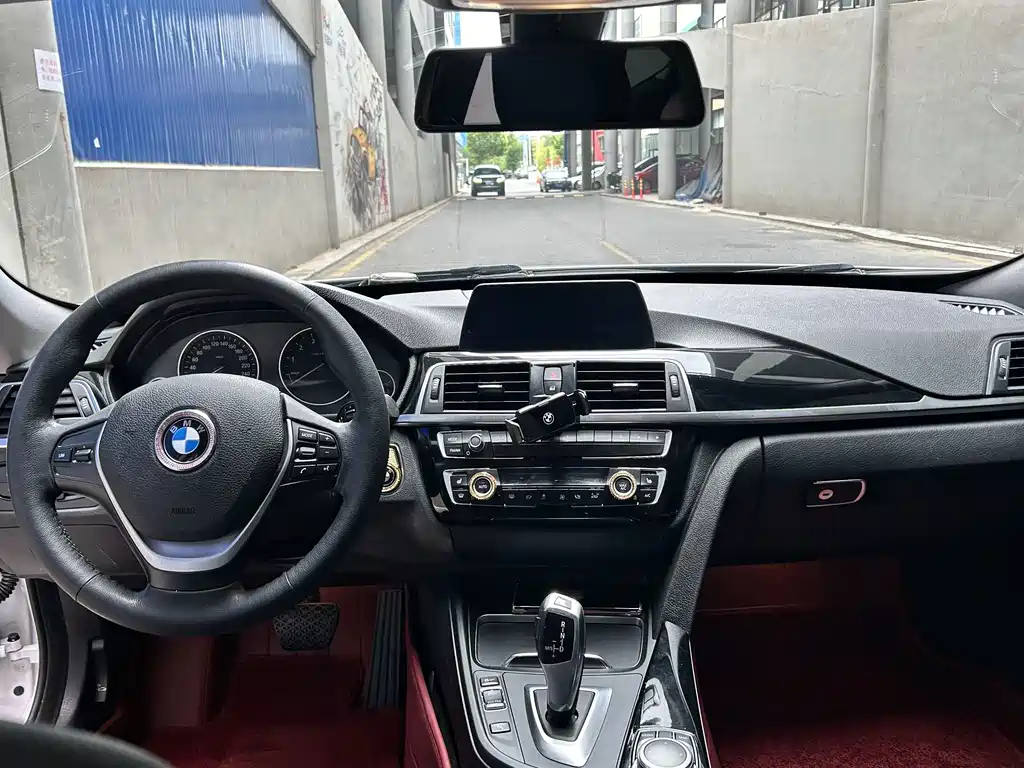 BMW 3 Series GT — фото 5