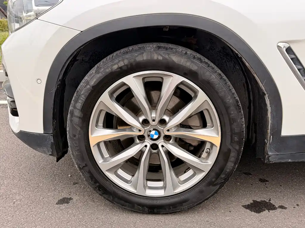 BMW X3 — фото 9