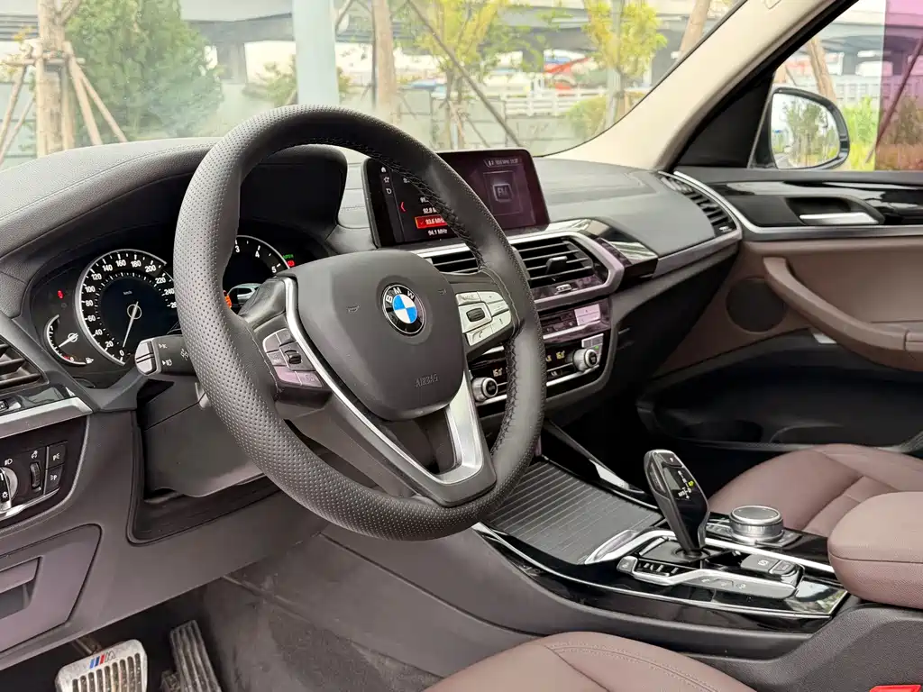 BMW X3 — фото 10