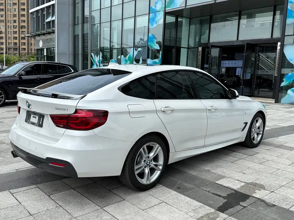 BMW 3 Series GT — фото 4