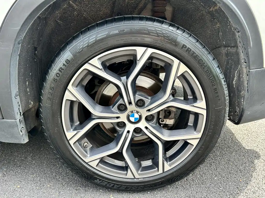 BMW X1 — фото 9