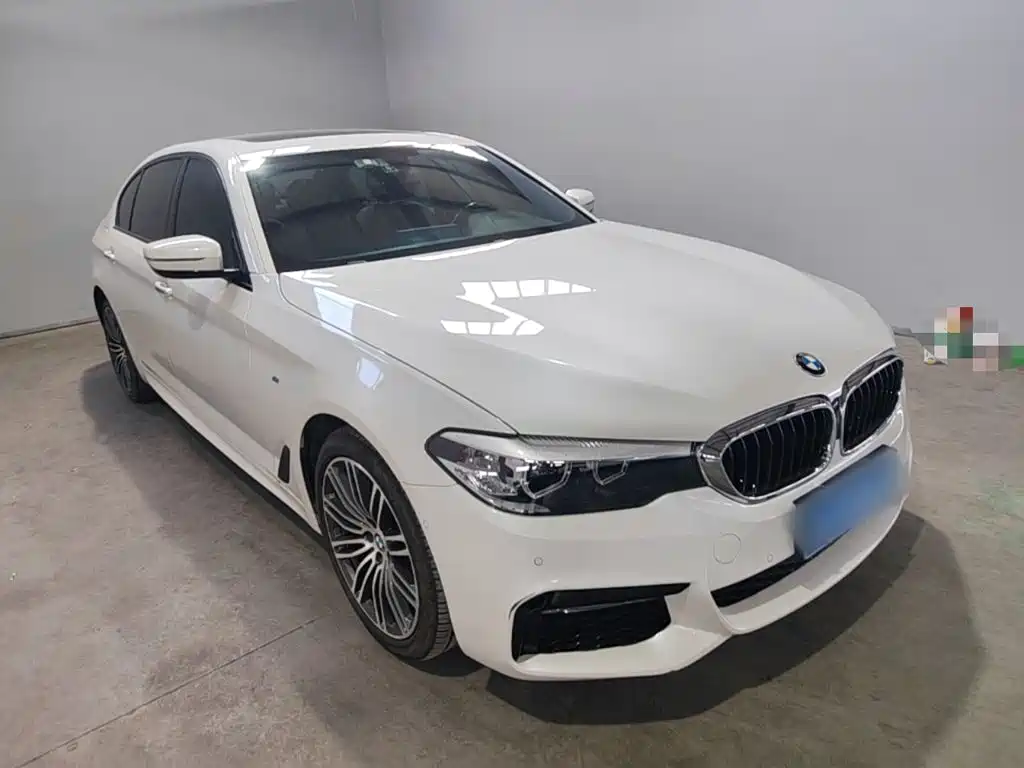 BMW 5 Series — фото 4