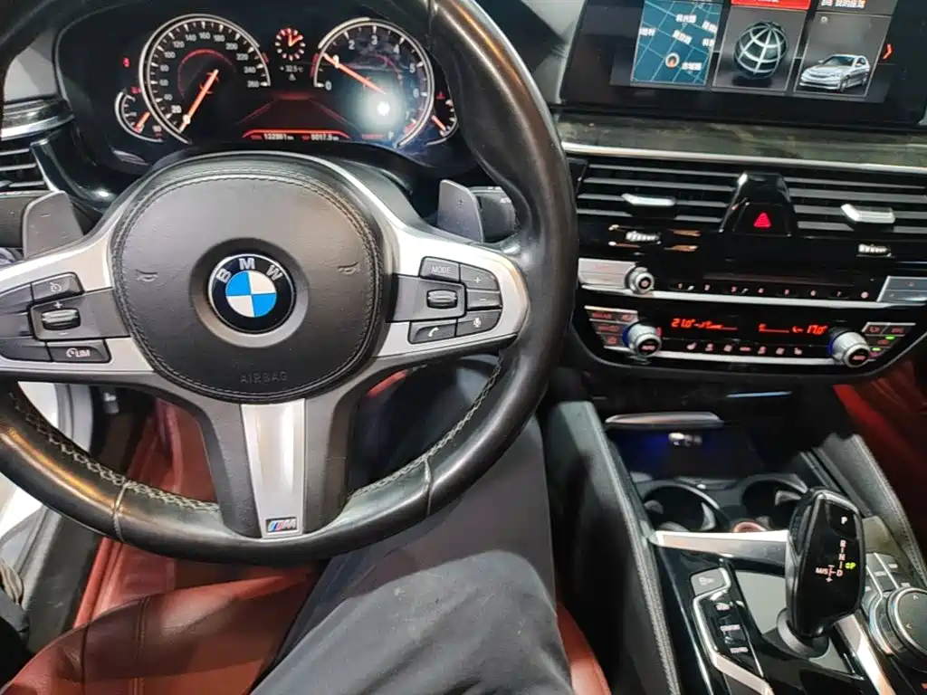 BMW 5 Series — фото 10
