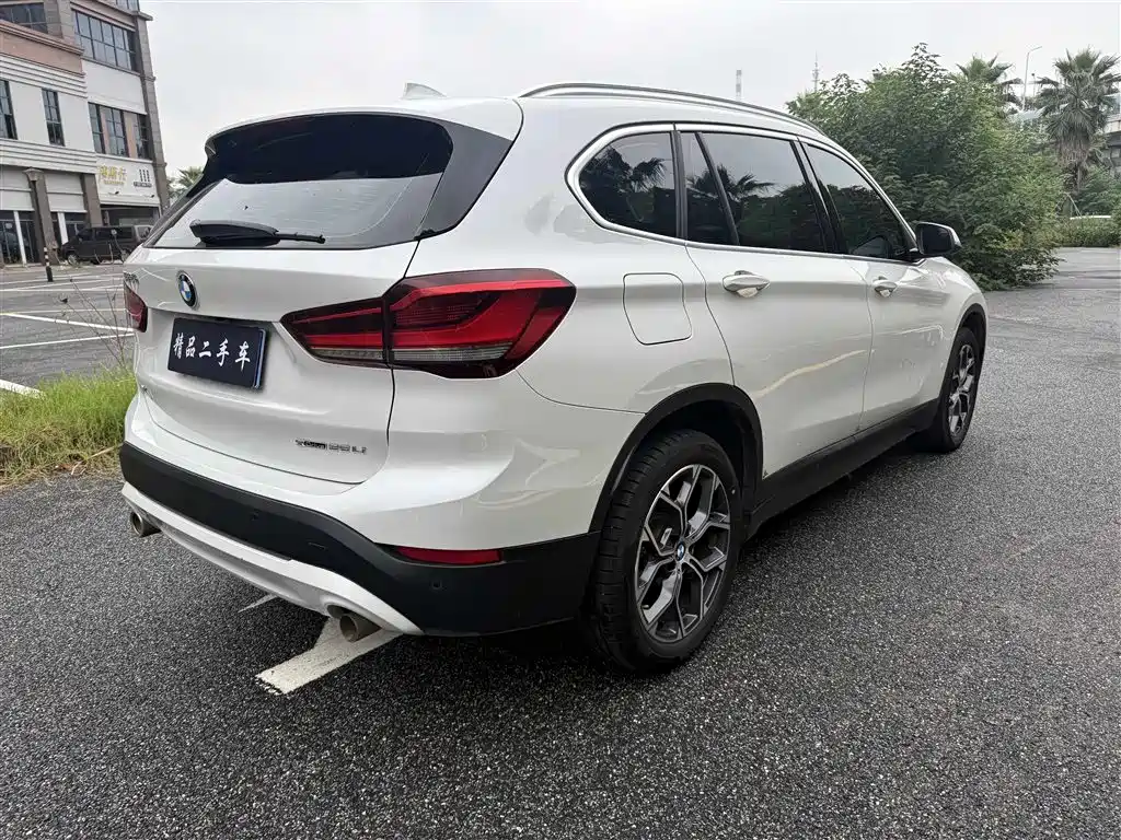 BMW X1 — фото 4