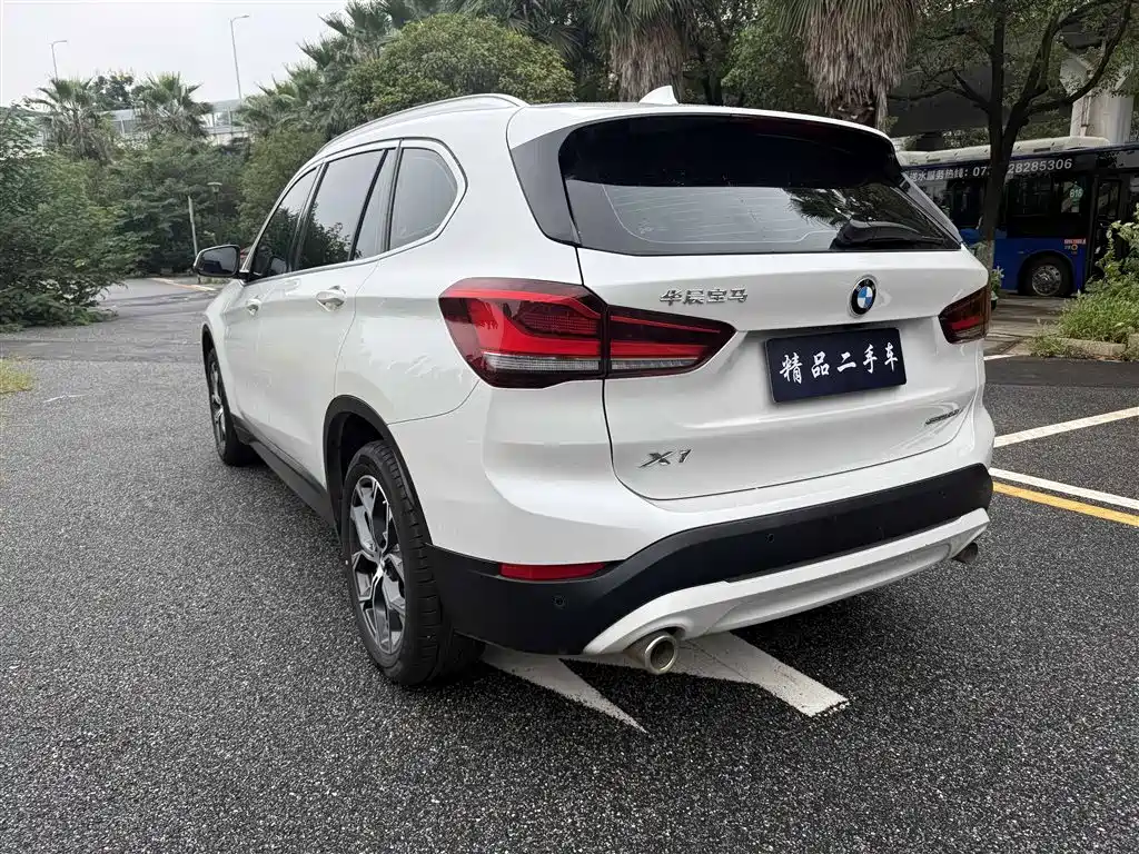 BMW X1 — фото 6