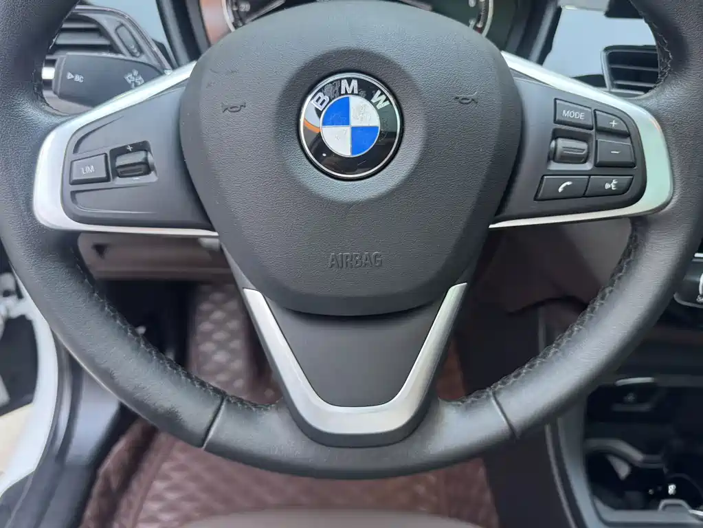 BMW X1 — фото 22