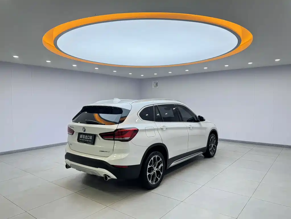 BMW X1 — фото 6