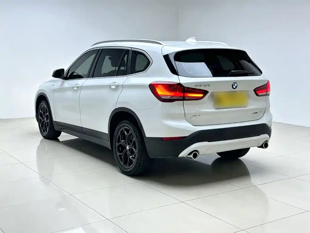 BMW X1 — фото 5
