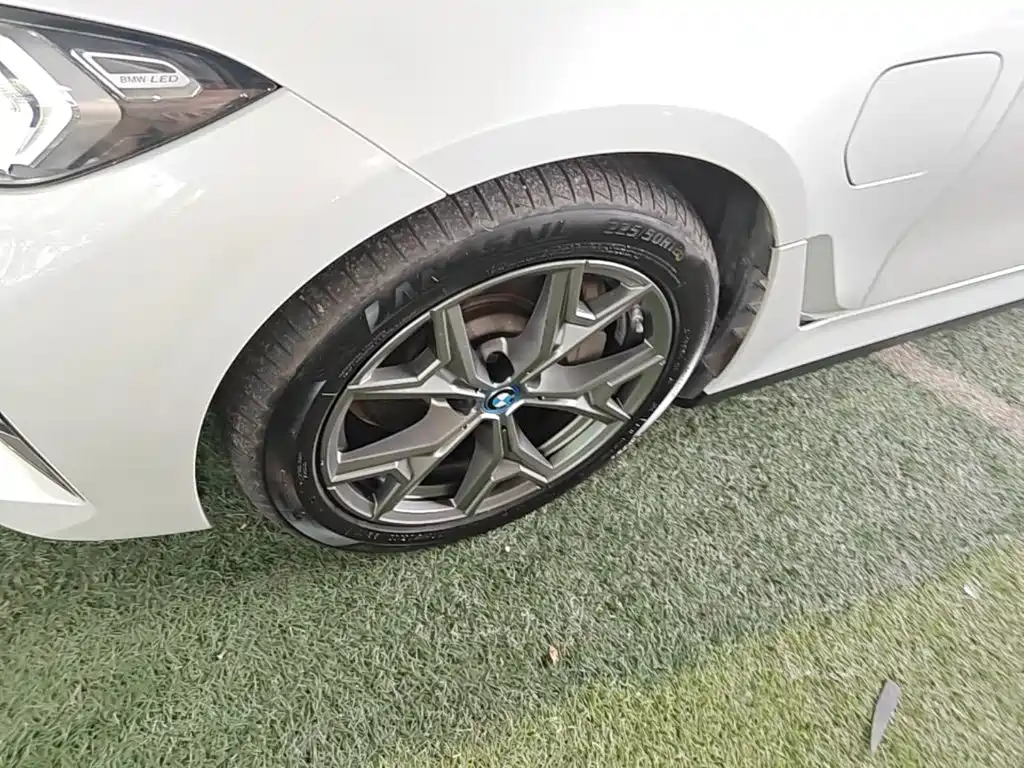 BMW i3 — фото 23