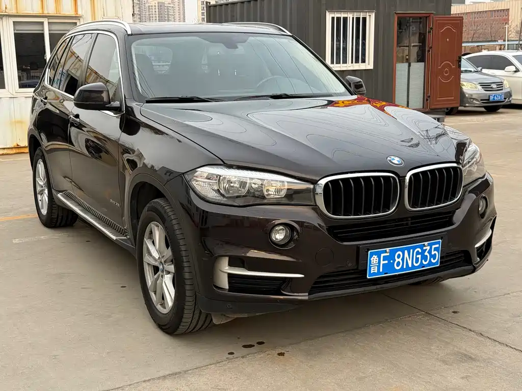 BMW X5 (Import) — фото 3