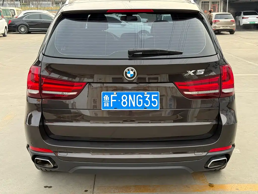 BMW X5 (Import) — фото 5