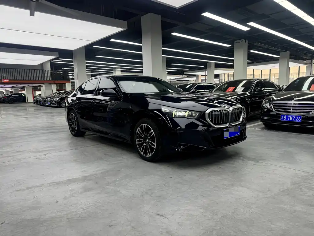 BMW 5 Series (Import) — фото 3