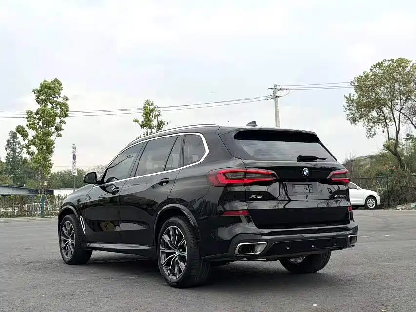 BMW X5 — фото 9