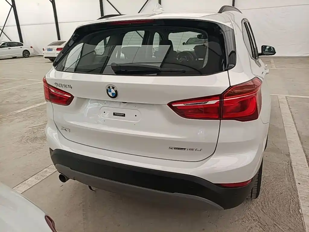 BMW X1 — фото 6