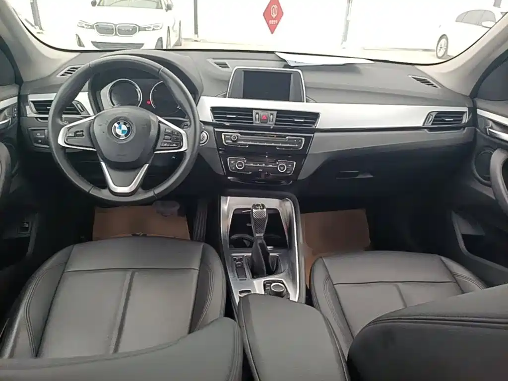 BMW X1 — фото 10