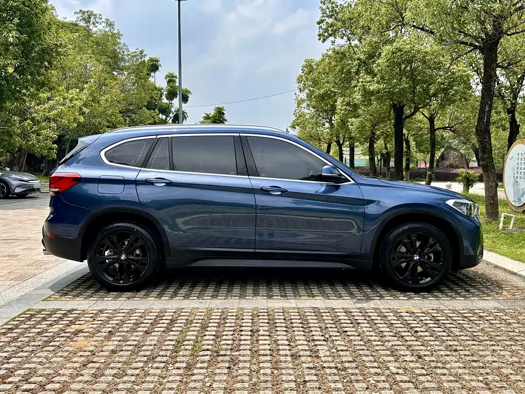 BMW X1 — фото 7